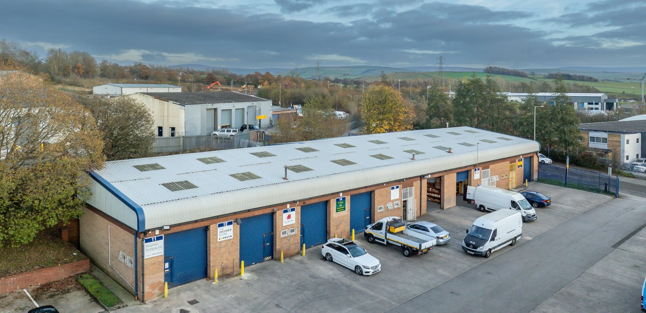 Balderstone Close Industrial Estate  - Industrial Unit To Let - Balderstone Close Industrial Estate, Burnley